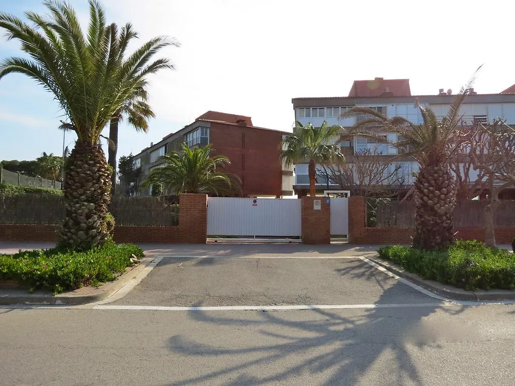 Gava Beach 1St Line Apartment 0*,